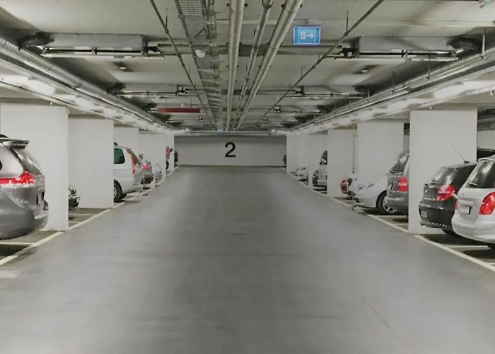 Funky Near Station Free Parking Апартаменти *